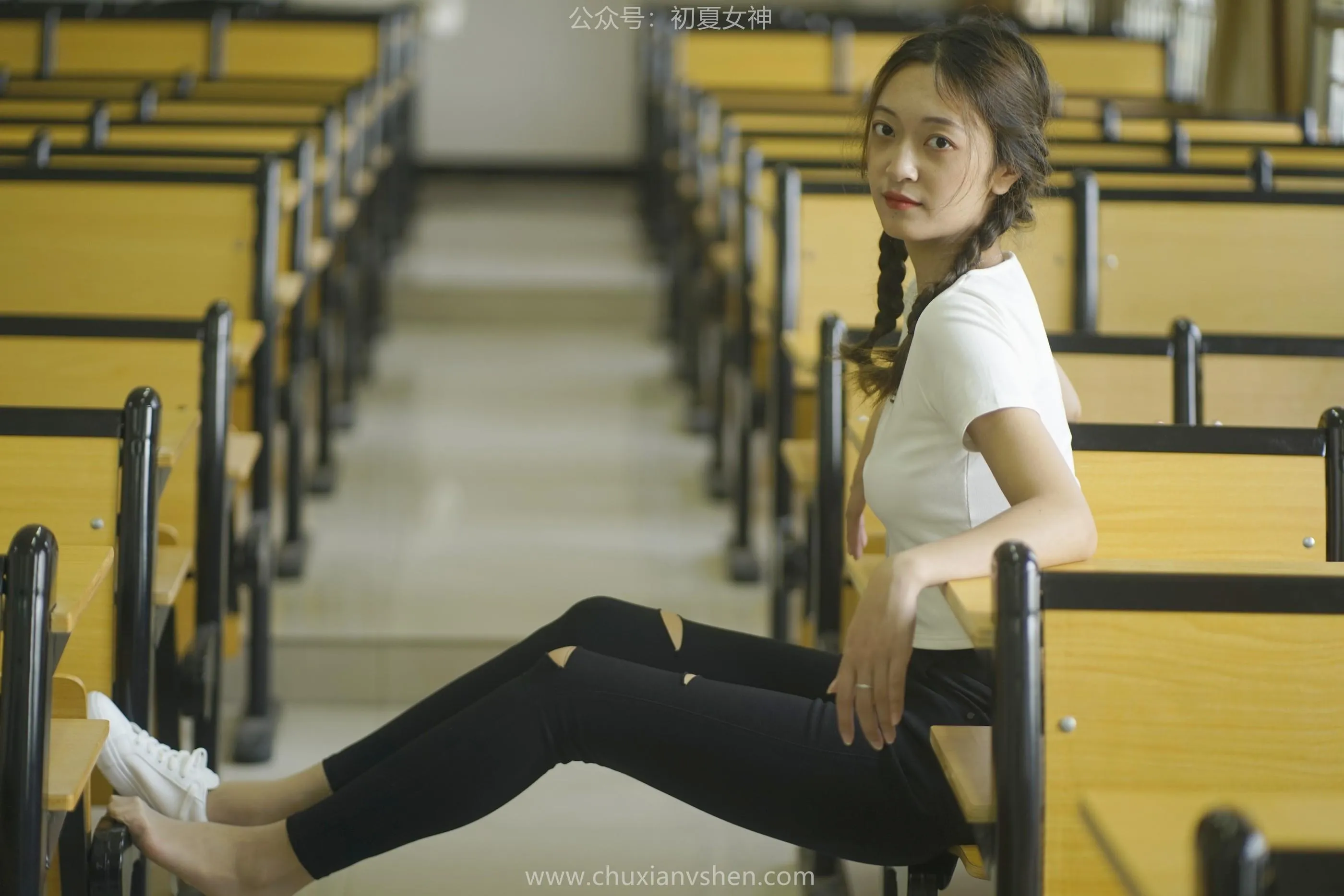 初夏女神 NO.067 依依 邻家女孩-毕业季 [140P]插图9